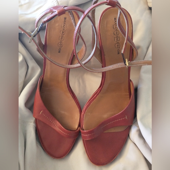 BCBG MazAzriaCollection - Picture 1 of 7